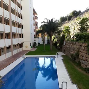 https://apartamentos-los-pacos.1costadelsol.com