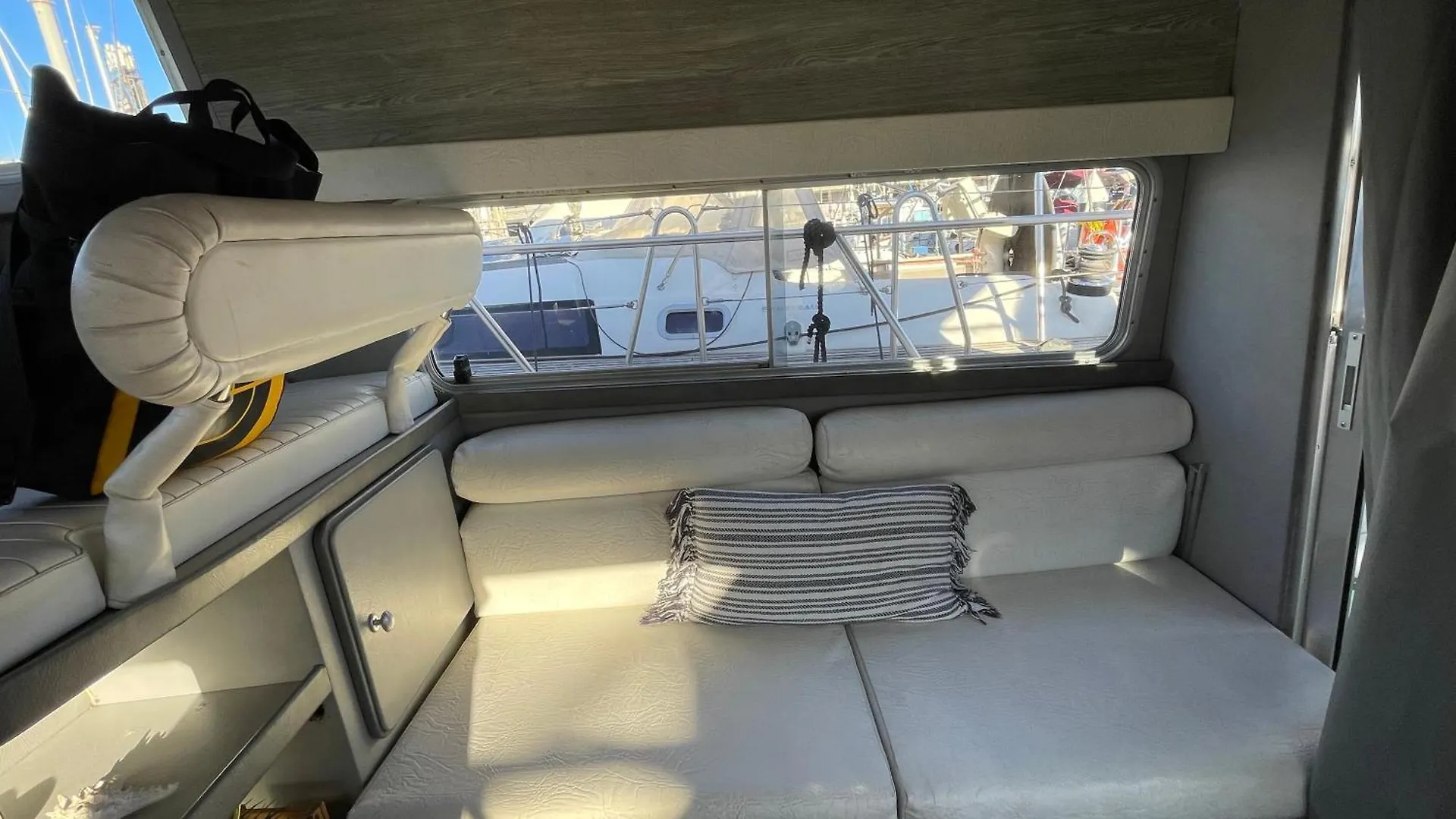 The Floating Home Sant Adria de Besos 0*,  Espanha